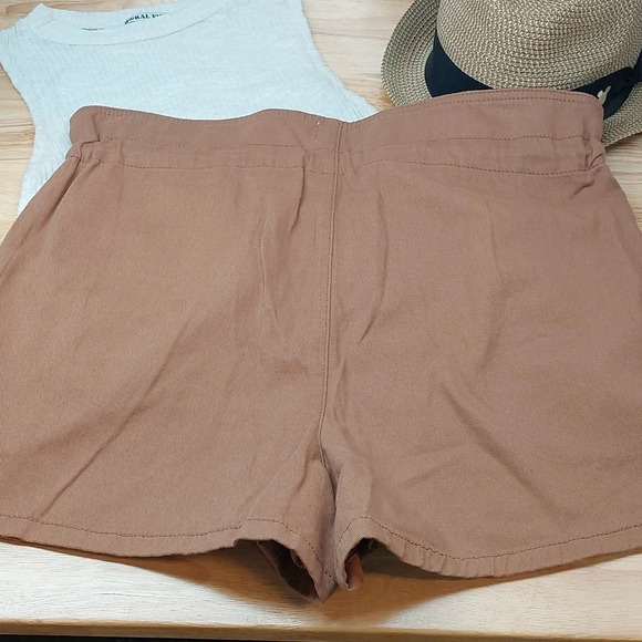 BDG Urban Outfitters Paperbag shorts High Rise Brown size Medium - Picture 7 of 7